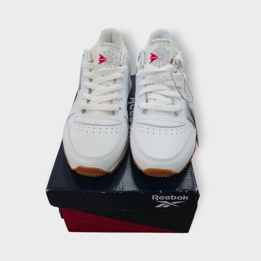 Reebok Women’s Classic Leather White/Gum GY0956 – Size 7.5 – NEW With Box *Read